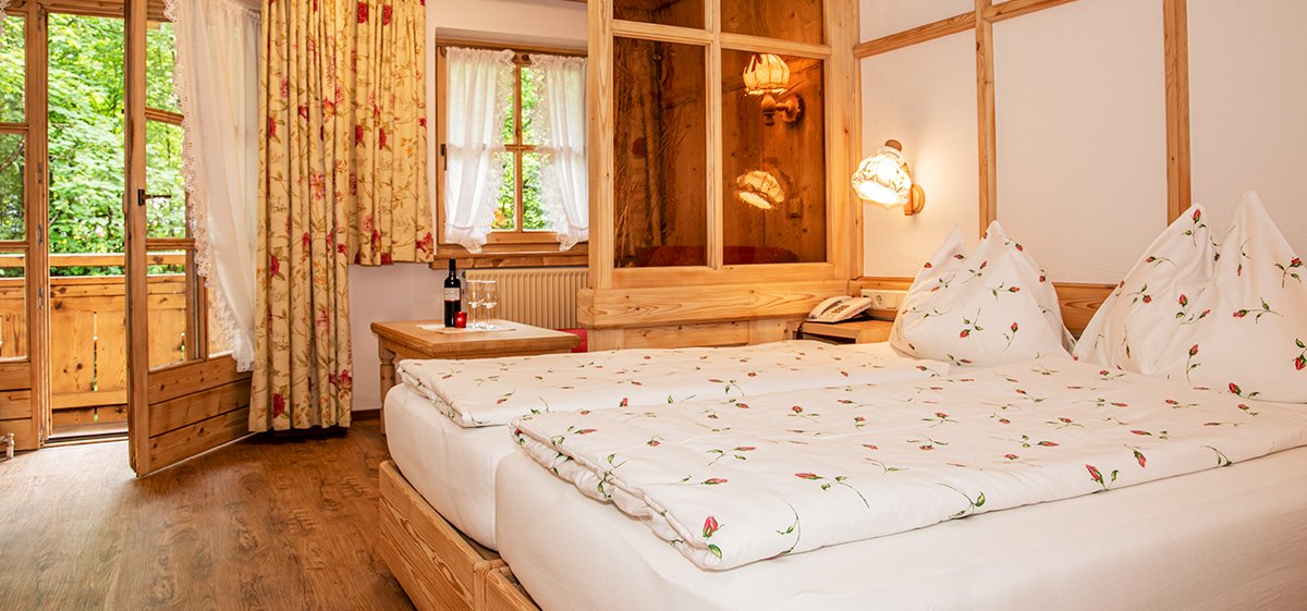 Zirbenbetten und Vollholzeinrichtung Zirbenbetten und Vollholzeinrichtung